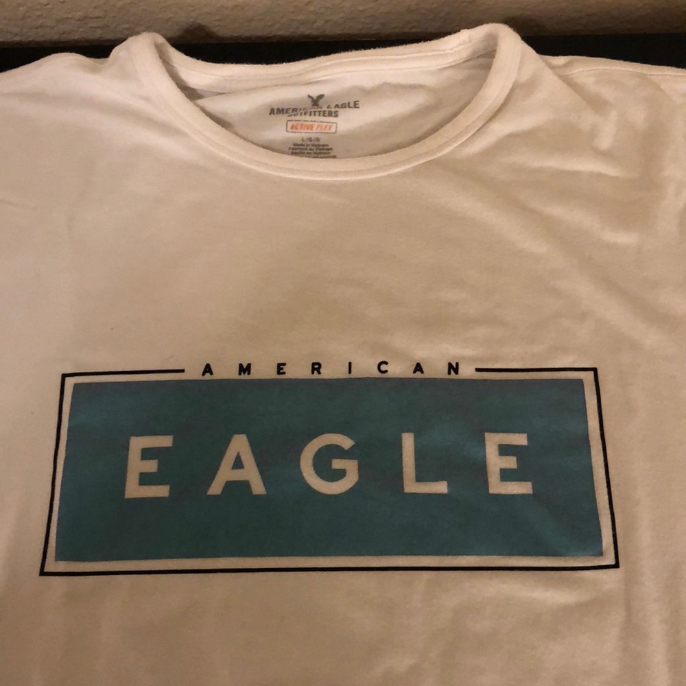 American Eagle Graphic Tee